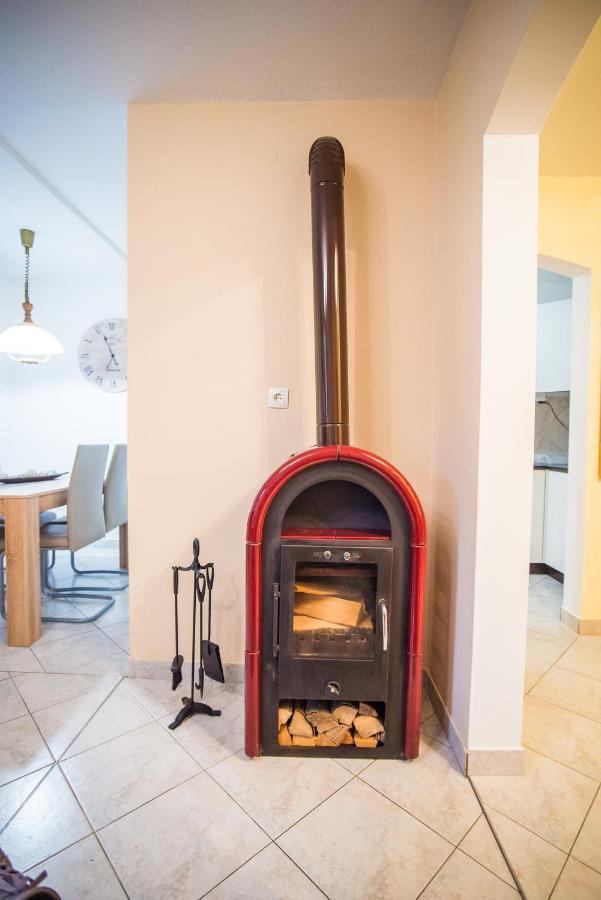 לוצ'ה Apartment Veninsek מראה חיצוני תמונה
